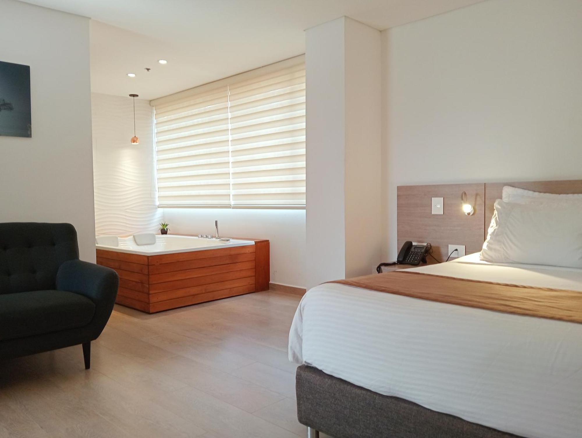 Hotel Lomas 10 Medellin By Dico ภายนอก รูปภาพ