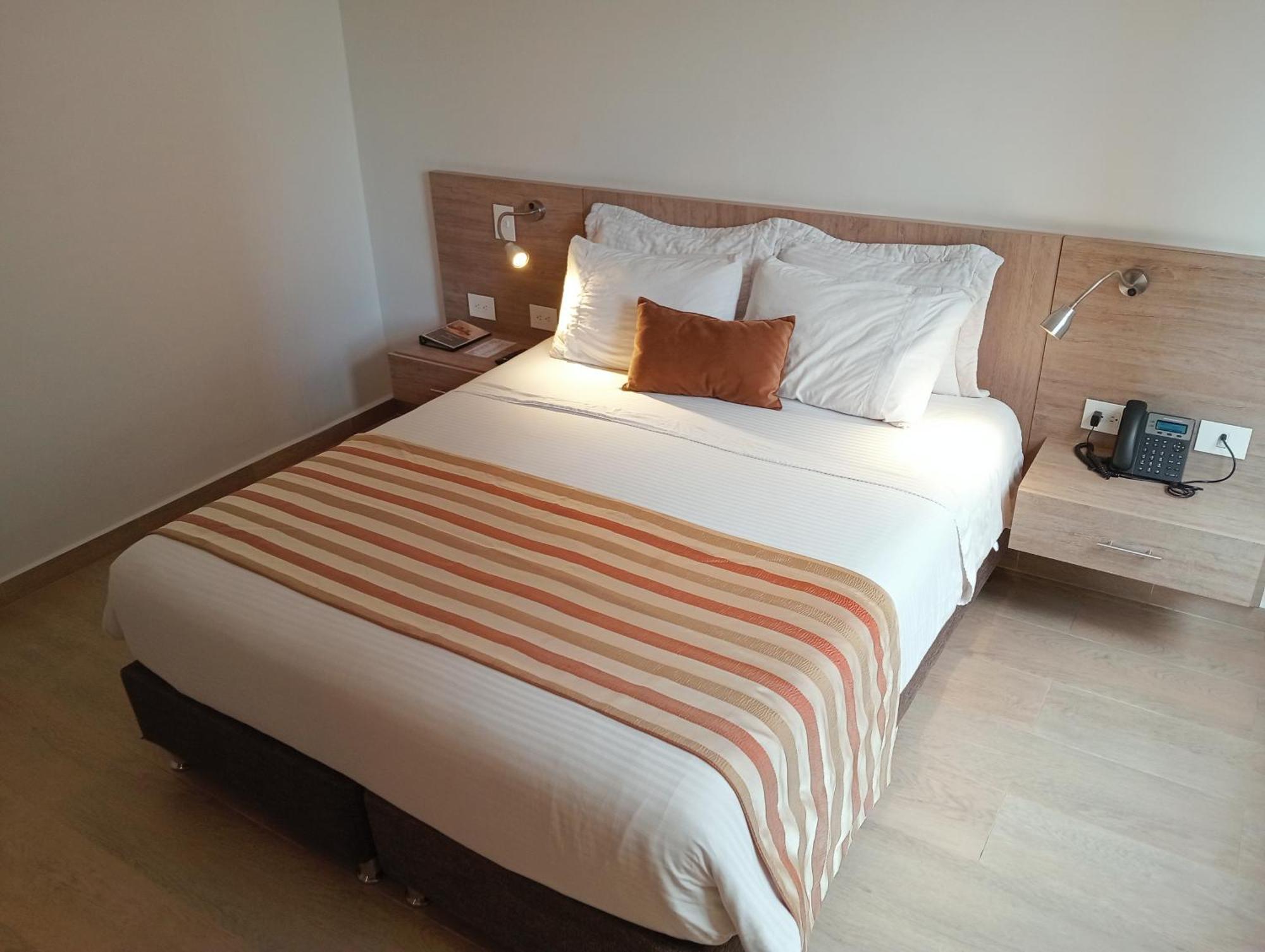 Hotel Lomas 10 Medellin By Dico ภายนอก รูปภาพ