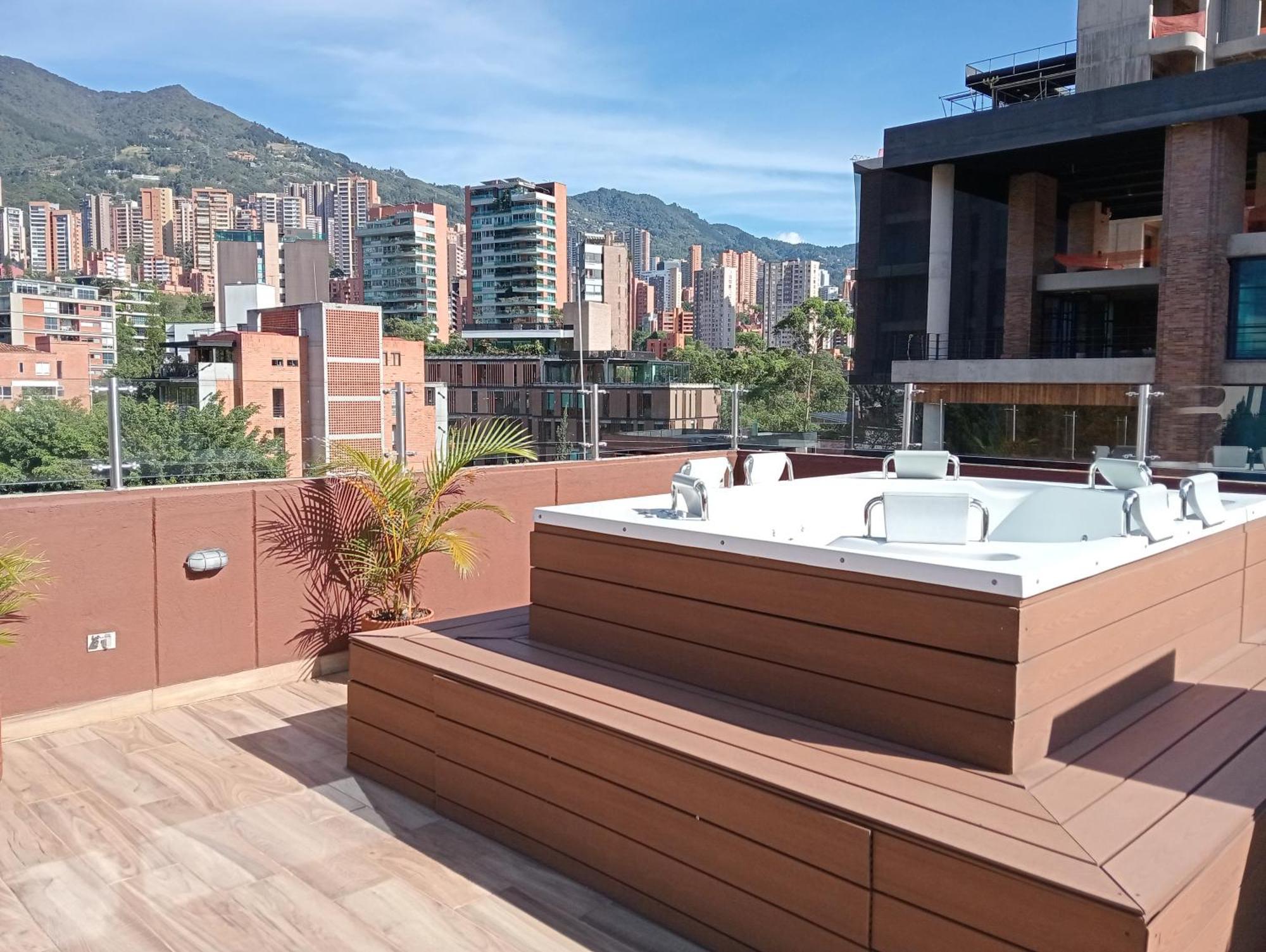 Hotel Lomas 10 Medellin By Dico ภายนอก รูปภาพ