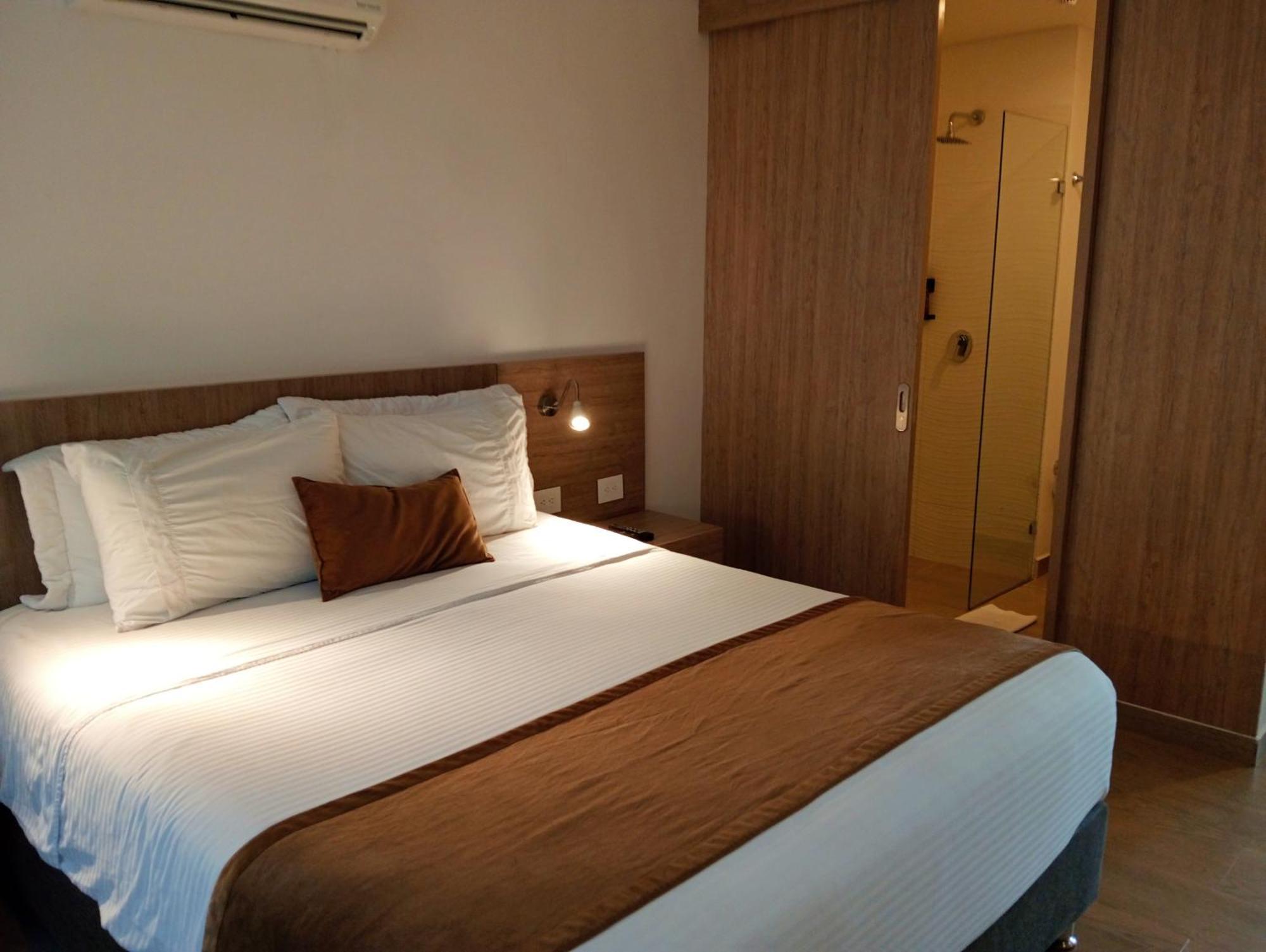 Hotel Lomas 10 Medellin By Dico ภายนอก รูปภาพ